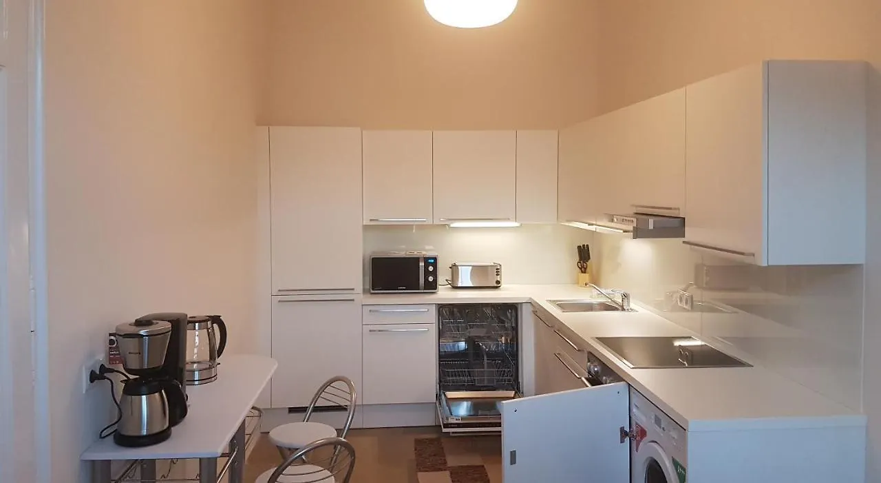 Wohnung #8 mit Terrasse in Nähe einer Einkaufsstraße Wien 0*,  Österreich